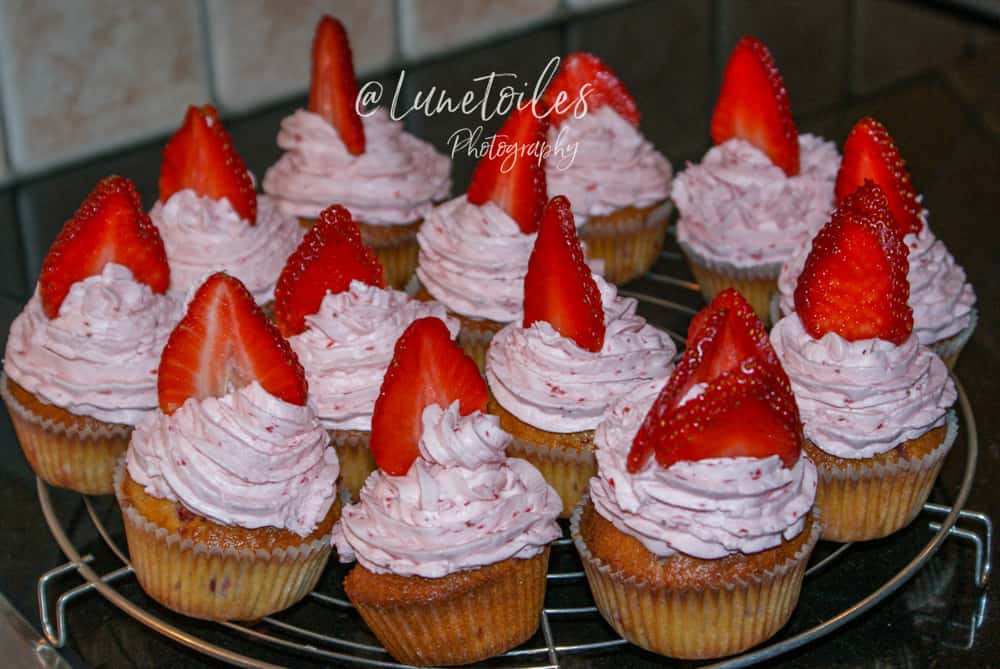 Strawberry cupcakes for Vaelntine's Day