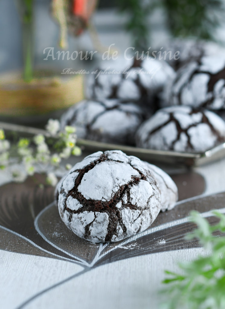 Fudgy Chocolate Crinkle Cookies