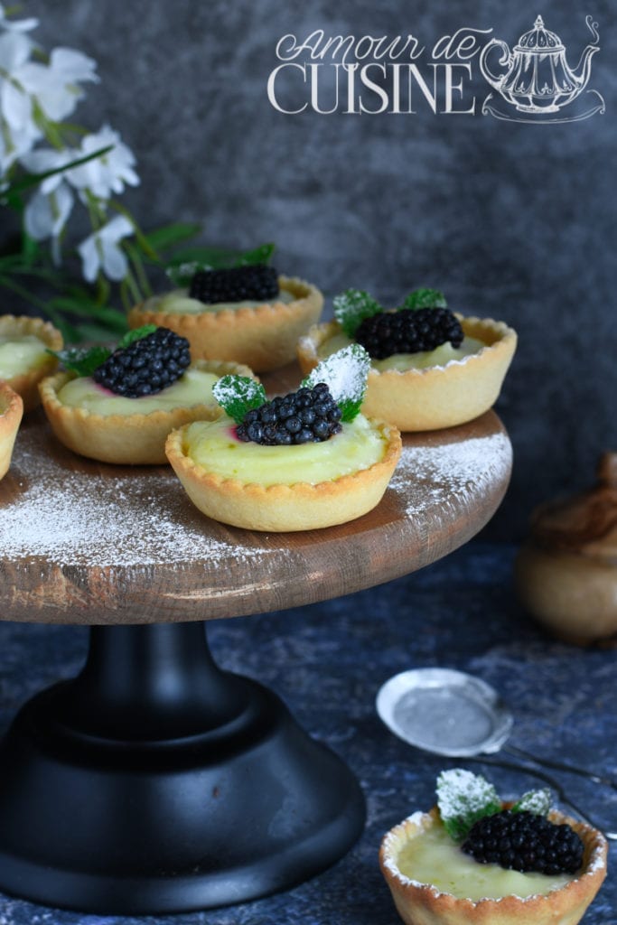 Lemon curd tartlets