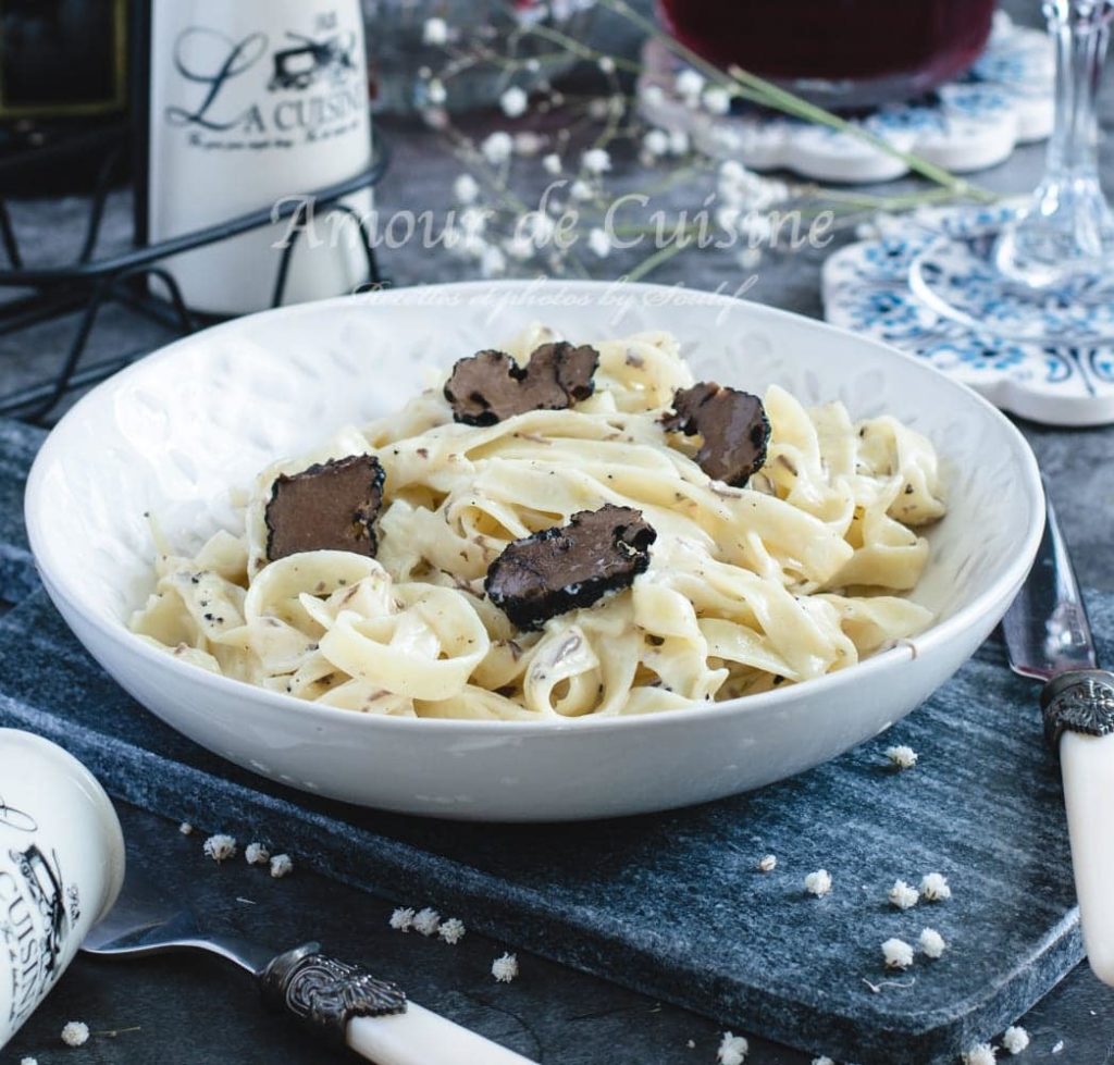 simple black truffle pasta