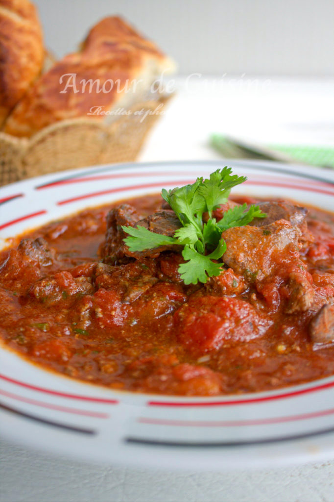 Chicken liver in tomato sauce