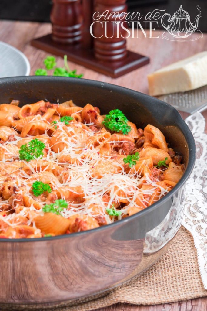 One pot creamy tomato beef pasta, A Quick and Easy Dinner Recipe